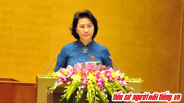 Đồng chí Nguyễn Thị Kim Ngân là một trong những đồng chí nữ ưu tú của Đảng và Nhà nước Việt Nam, với nhiều kinh nghiệm và thành tích đáng nể trong sự nghiệp của mình.