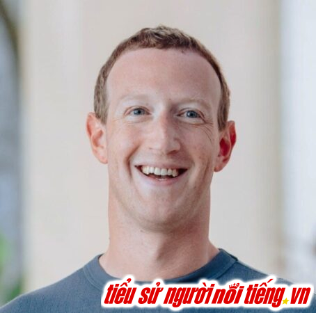 Là người sáng lập thành công Facebook, mạng xã hội lớn nhất thế giới với hơn 2 tỷ người dùng.