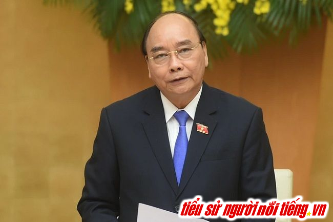 Ông từng là Thủ tướng Chính phủ Việt Nam trong thời gian từ 2016 đến 2021