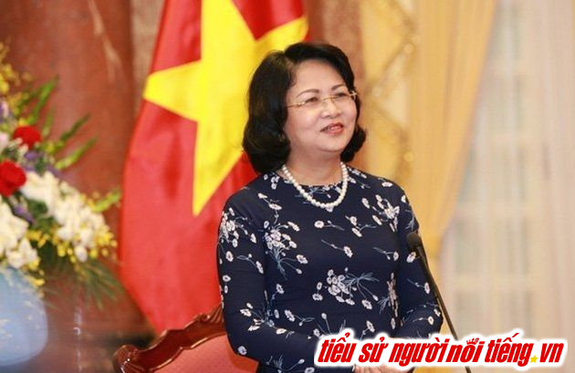 Bà Đặng Thị Ngọc Thịnh là người phụ nữ đầu tiên trở thành Phó Chủ tịch nước tại Việt Nam