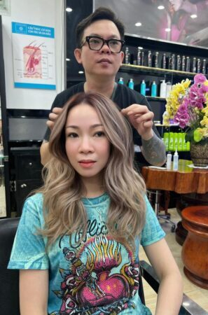 Chân dung nhà tạo mẫu tóc tài ba tại Khánh Phong Cách - Sự nhiệt huyết và sự chuyên nghiệp tạo nên những tác phẩm tóc đẳng cấp và phong cách.