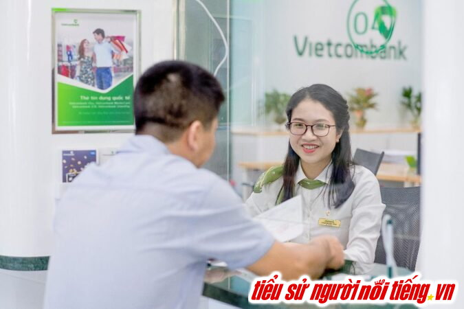 Với hơn 400 Chi nhánh và Văn phòng đại diện trên toàn quốc và cả tại nước ngoài, Vietcombank cung cấp một loạt các dịch vụ tài chính đa dạng như vay vốn, thanh toán, đầu tư và các dịch vụ ngân hàng điện tử.