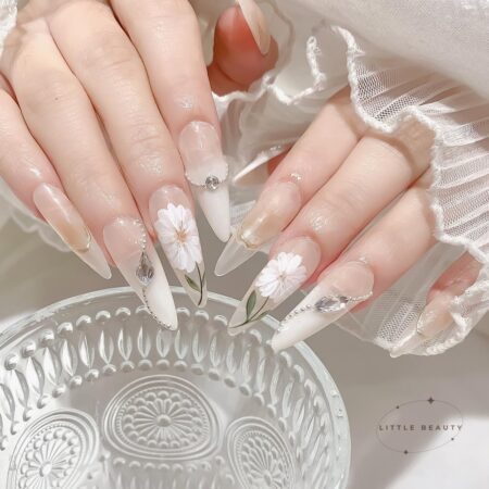 Tiệm Little Beauty - Nơi thỏa mãn niềm đam mê làm nail với những mẫu tinh tế và độc đáo!