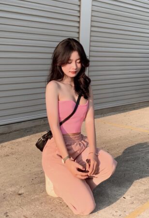 Góc chụp tinh tế, tạo nên bức hình nghệ thuật với nhan sắc hoàn hảo của Hot girl Ngọc Huyền.