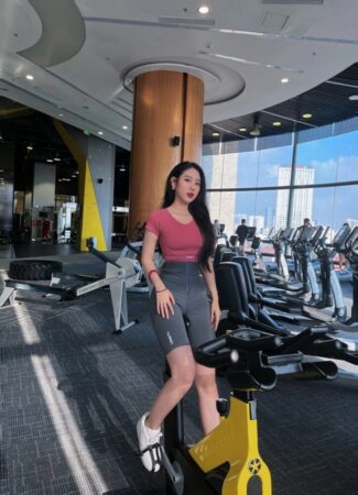 Làn da mịn màng và trắng sáng là điểm nhấn của nhan sắc Hoa Tường Vi.