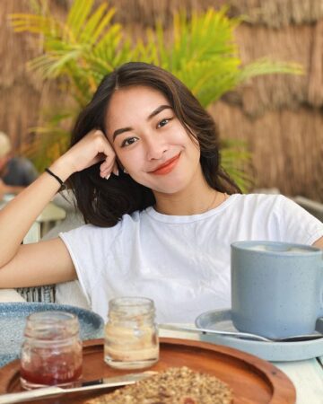 Nguyễn Thảo Nguyên đã ghi điểm với thành tích học tập xuất sắc, trúng tuyển vào nhiều trường đại học hàng đầu.