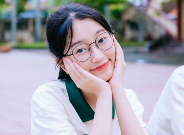 Vân Anh là một nguồn động viên cho tất cả học sinh với sự nỗ lực và đam mê trong học tập.