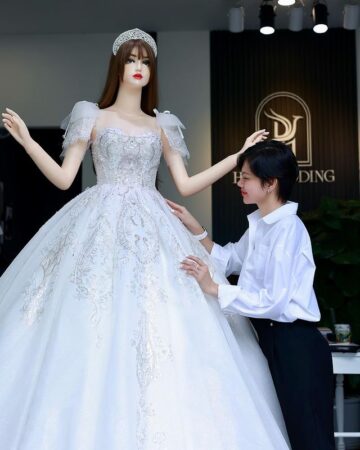 Chân dung Nguyễn Hiền - Nghệ Nhân Makeup Đẳng Cấp tại Bình Phước, tài năng và tận tâm.