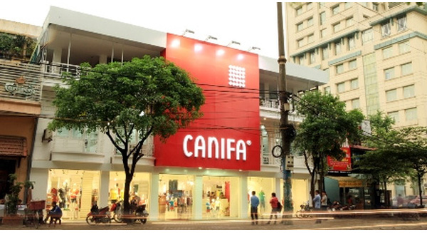 Đồng thời, CANIFA cũng cam kết giá cả hợp lý, giúp mọi người dễ dàng tiếp cận và thể hiện phong cách cá nhân một cách thú vị.